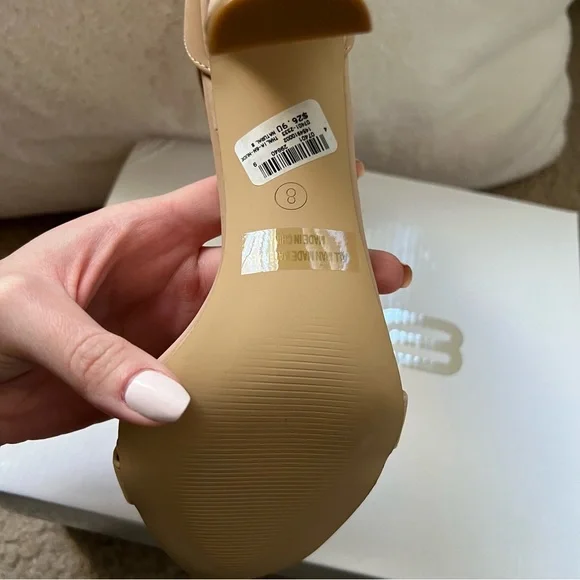 Windsor | Buckle Down Block Heel - Picture 7 of 8